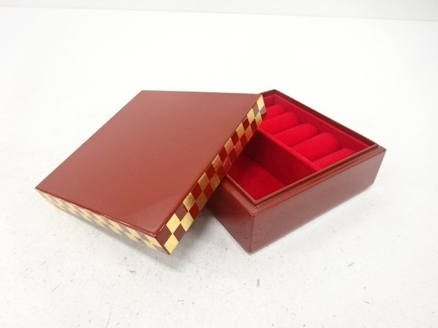 JAPANESE COLLECTIBLE / RED GOLD LEAF / CHECKERED PATTERN / SMALL SQUAR